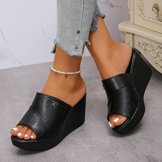 *Fashionable/Hot Selling Sexy/Elegant Fashion Show Slope Heel Slippers Summer New Round Head Comfortable Casual Slippers Women