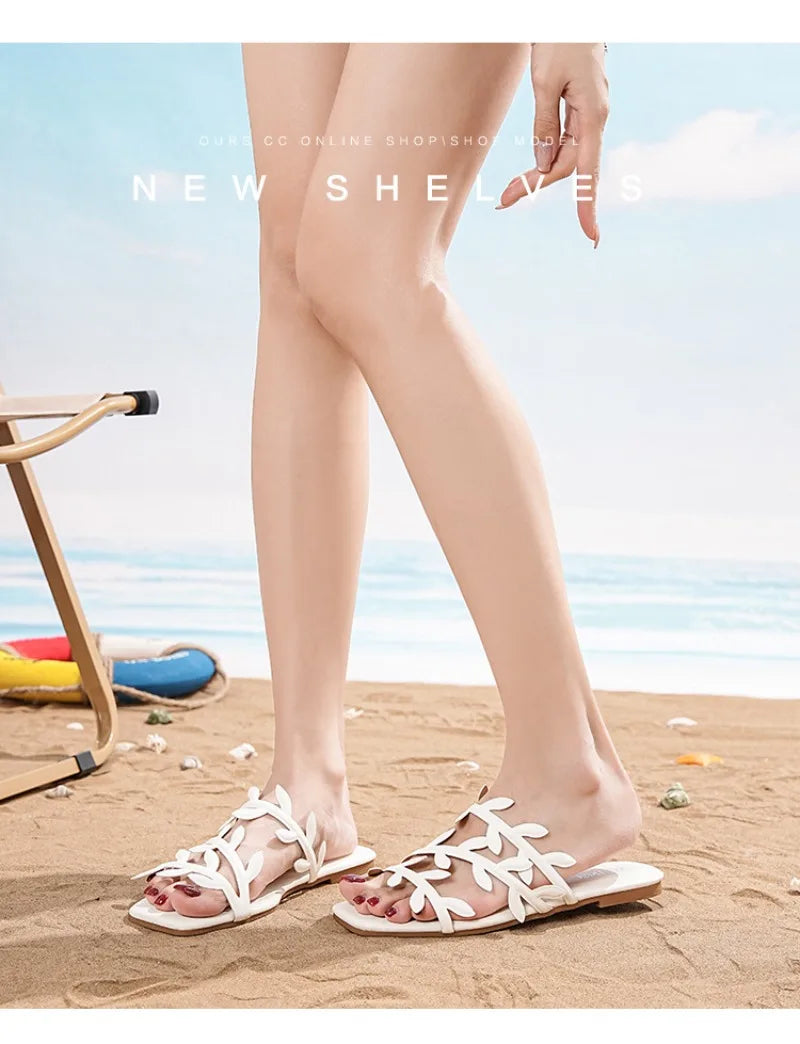 Women's Slippers Fashion Maple Leaf Decoration Design Slippers 2026 Summer Beach Slippers for Women Outdoor Non Slip Flat Slides