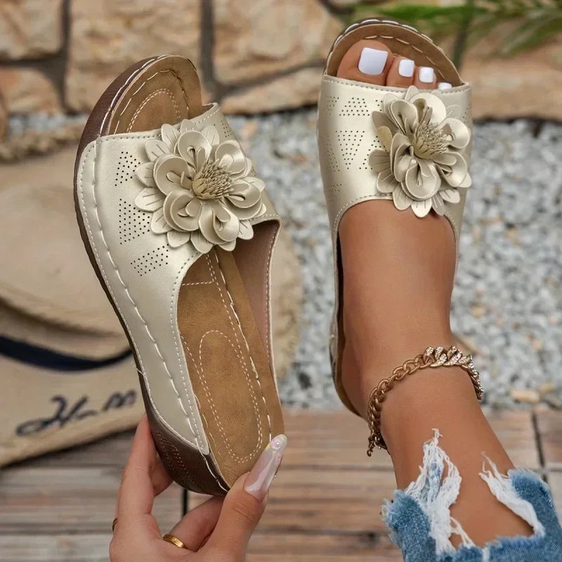 2026 New Women Slippers Elegant Platform Slippers Fashion Slides Women Casual Wedges Shoes Women Summer Soft Heels Sandals