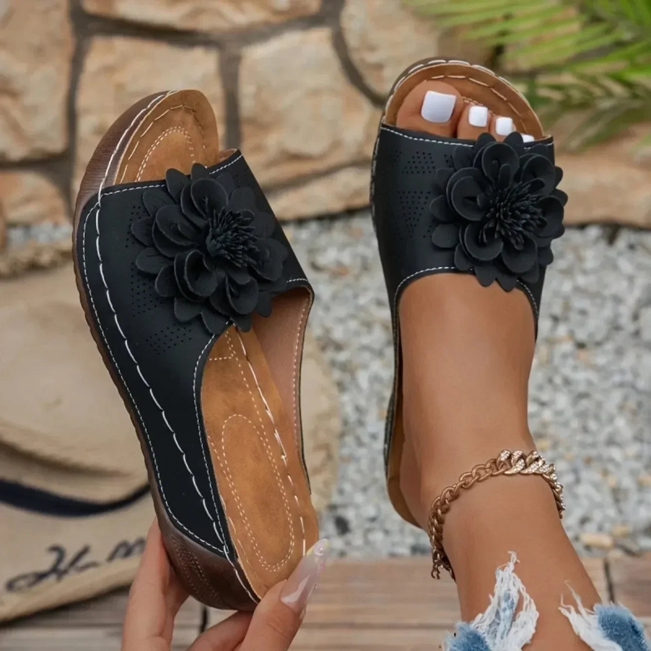 2026 New Women Slippers Elegant Platform Slippers Fashion Slides Women Casual Wedges Shoes Women Summer Soft Heels Sandals