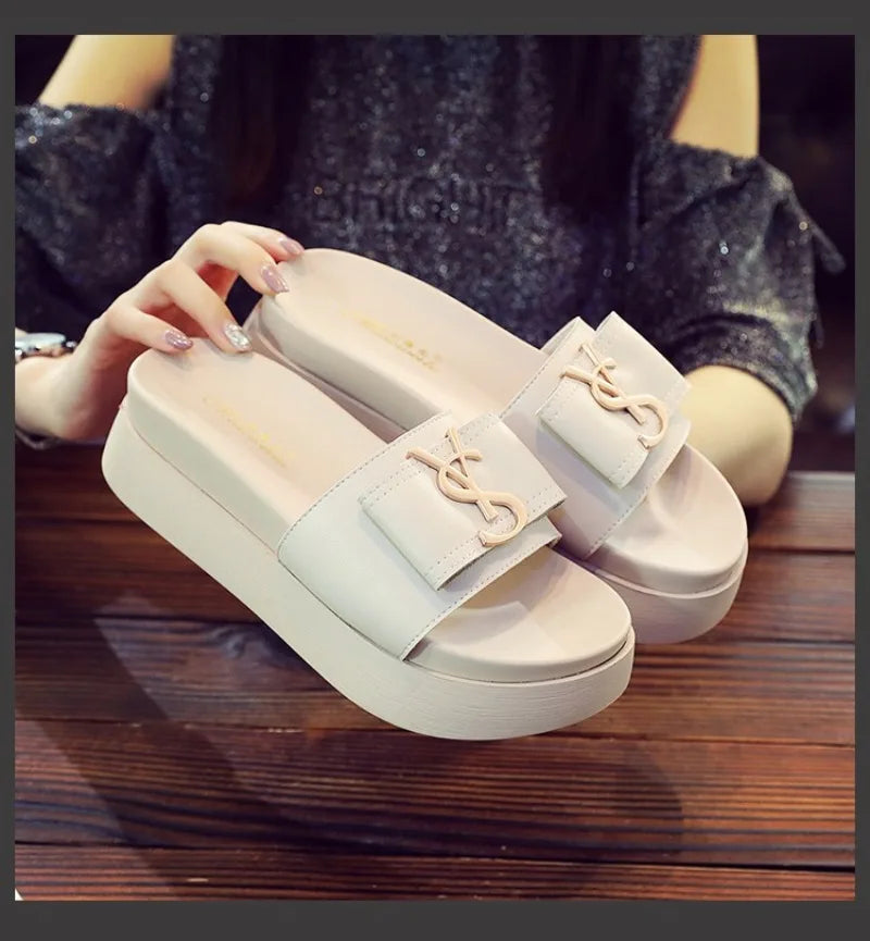 2025 Best-selling NEW Slippers Summer Shoes Women Platform Design Slides Fashion Letters Ladies Shoes Casual Slippers Salsnda