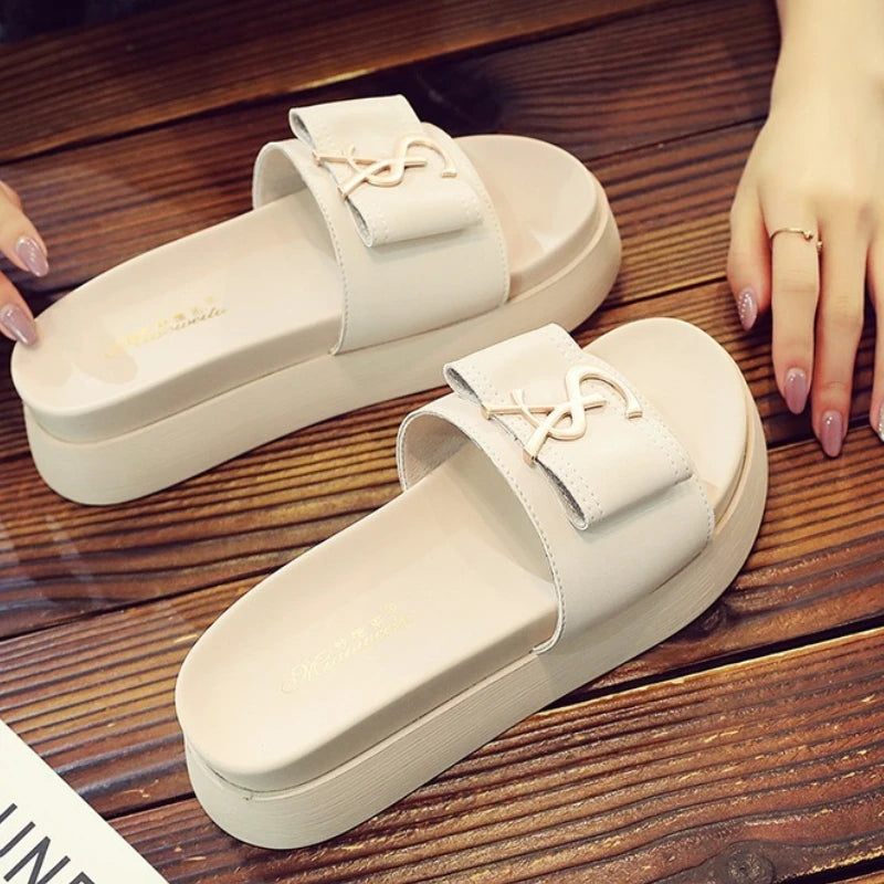 2025 Best-selling NEW Slippers Summer Shoes Women Platform Design Slides Fashion Letters Ladies Shoes Casual Slippers Salsnda