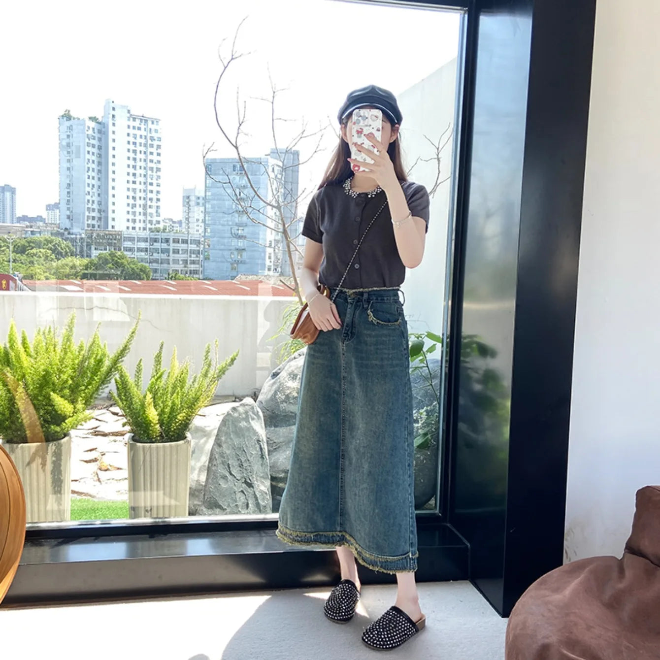 Women Slippers Summer 2025 New Luxury Brand Slippers Lightweight Round Head Shoes Water Diamond Large Flat Sandals Slides Women