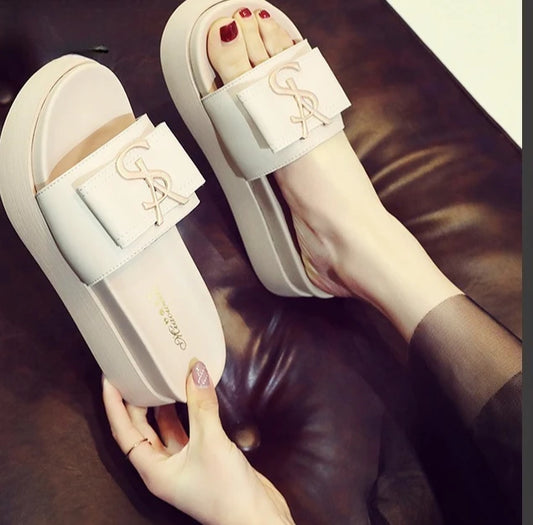 2025 Best-selling NEW Slippers Summer Shoes Women Platform Design Slides Fashion Letters Ladies Shoes Casual Slippers Salsnda