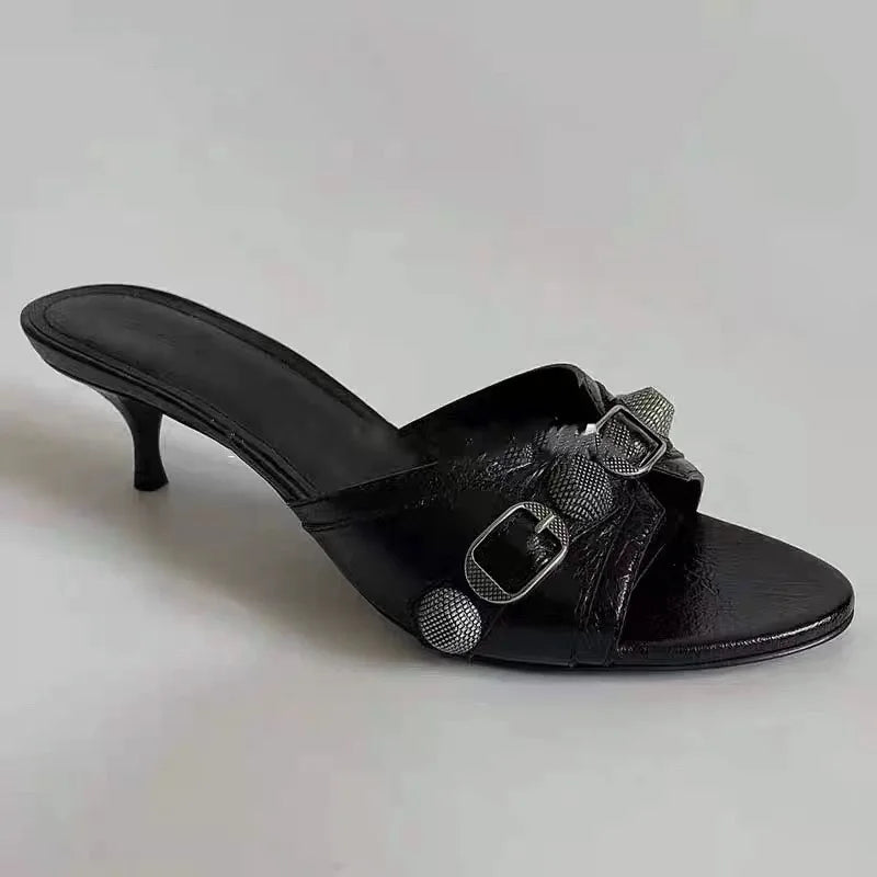 New High-heeled Slippers for Women 2024 One-word Stylish Commuter Studded Slippers for Women with Black Heels  Sandales