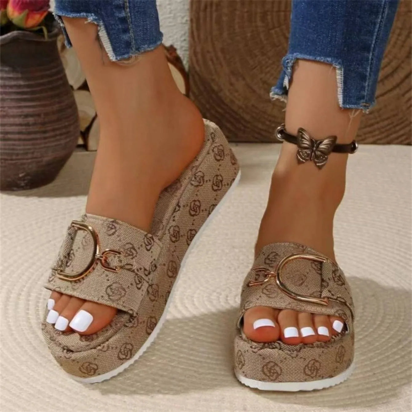 2025 Women Wedges Slippers Summer New Fashion Sandals Fashion Outdoor High Heels Women Slippers Shallow Beach Shoes Slides Women