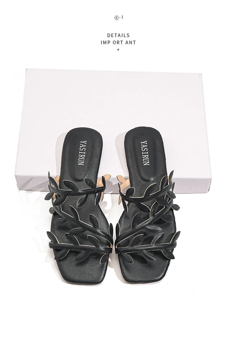 Women's Slippers Fashion Maple Leaf Decoration Design Slippers 2026 Summer Beach Slippers for Women Outdoor Non Slip Flat Slides