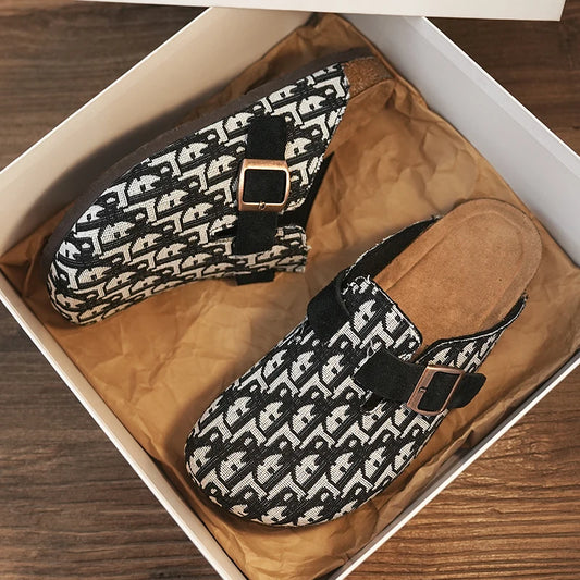 Comfortable Slip-On Slippers Spring 2026 Trendy Streetwear Mules Convenient Easy-To-Wear Breathable Flat Heel Design Sandals