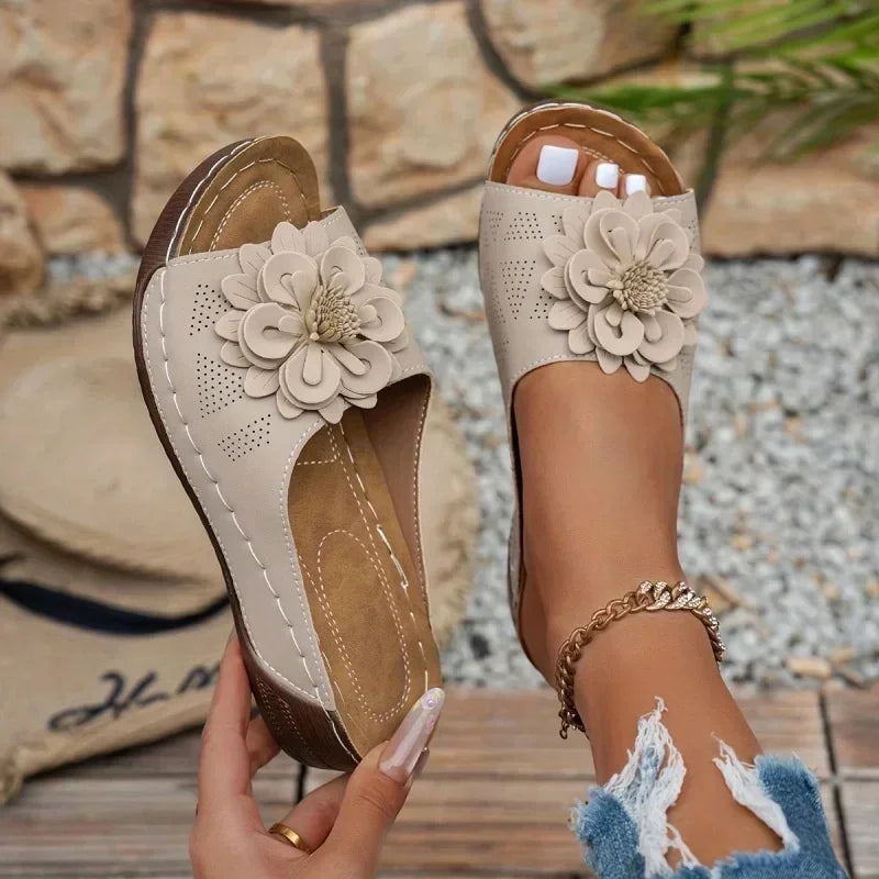 2026 New Women Slippers Elegant Platform Slippers Fashion Slides Women Casual Wedges Shoes Women Summer Soft Heels Sandals