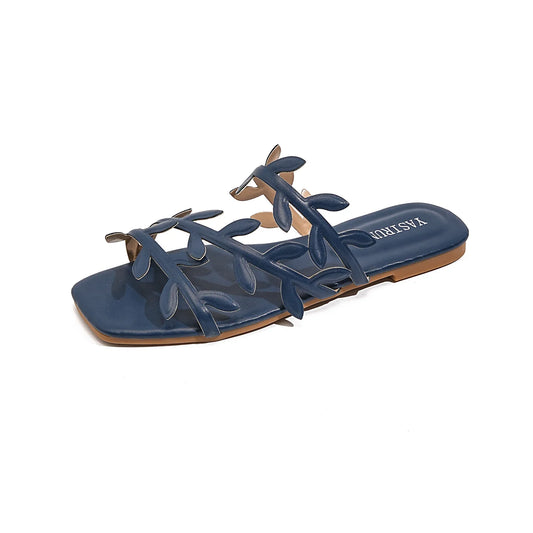 Women's Slippers Fashion Maple Leaf Decoration Design Slippers 2026 Summer Beach Slippers for Women Outdoor Non Slip Flat Slides