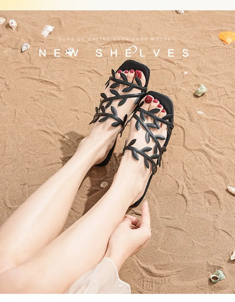 Women's Slippers Fashion Maple Leaf Decoration Design Slippers 2026 Summer Beach Slippers for Women Outdoor Non Slip Flat Slides